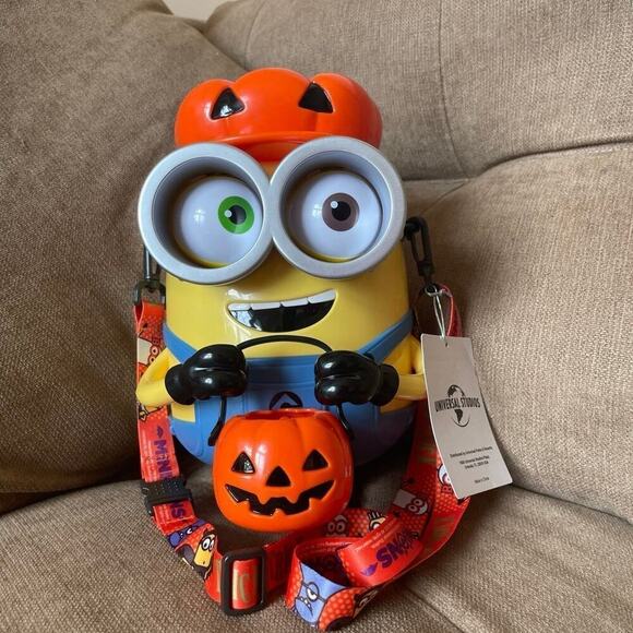 Universal Studios Minion Pop Corn Bucket Collectible Halloween Pumpkin - Picture 5 of 6